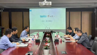 西安工業(yè)大學(xué)副校長(zhǎng)劉卜、院長(zhǎng)王建國(guó)一行蒞臨健培科技考察調(diào)研